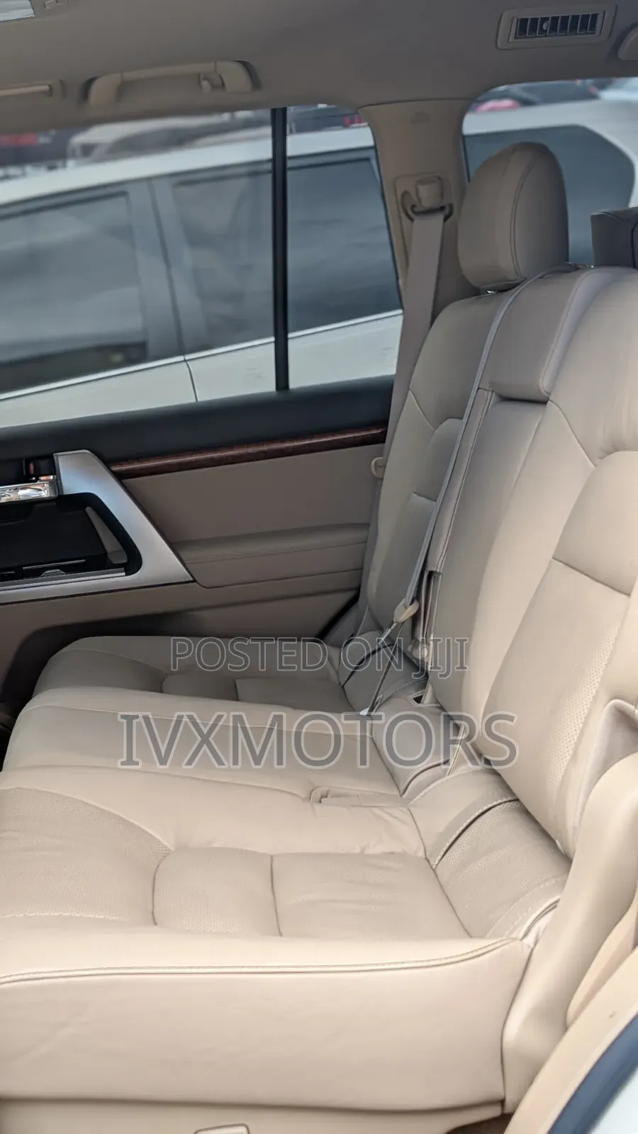 Toyota Land Cruiser 4.6 V8 ZX 2012 White