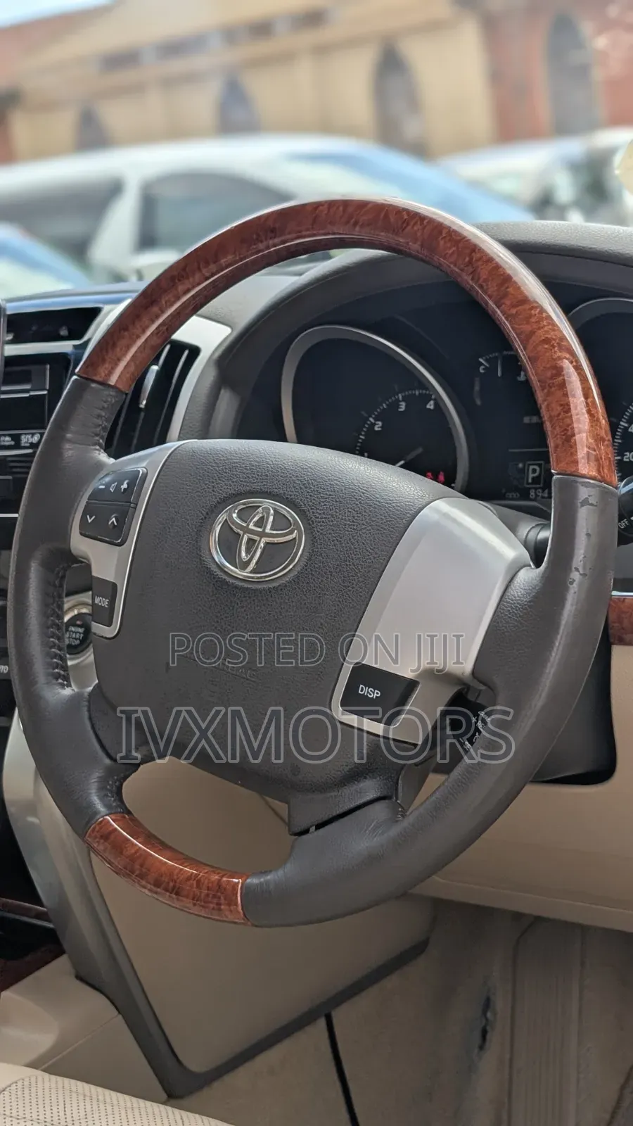 Toyota Land Cruiser 4.6 V8 ZX 2012 White