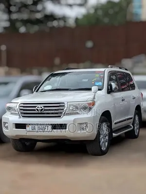 Toyota Land Cruiser 4.6 V8 ZX 2012 White