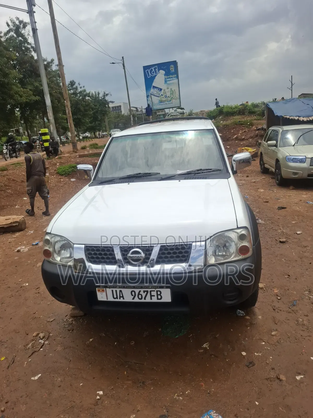 Nissan Hardbody 2011 White