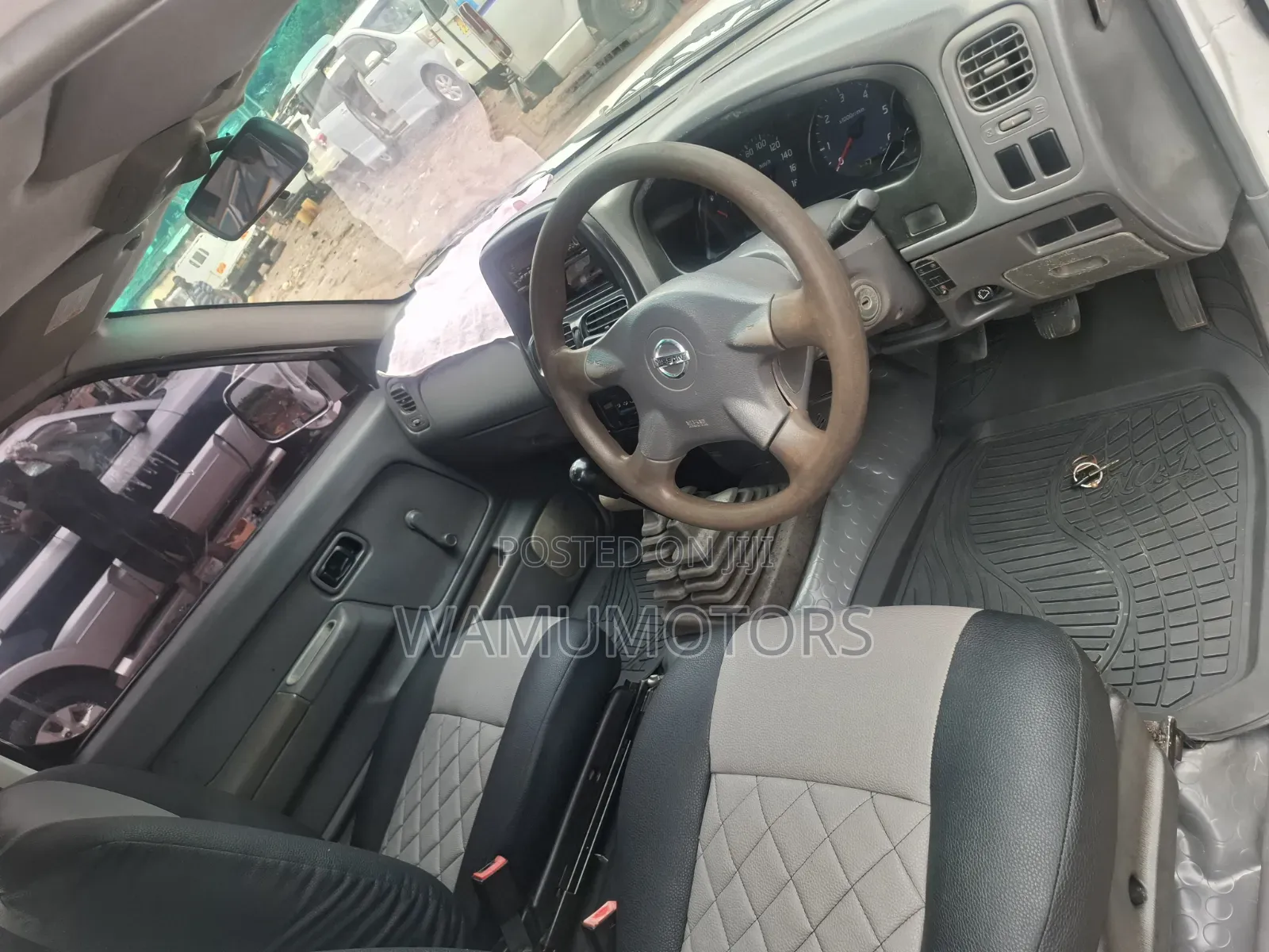 Nissan Hardbody 2011 White