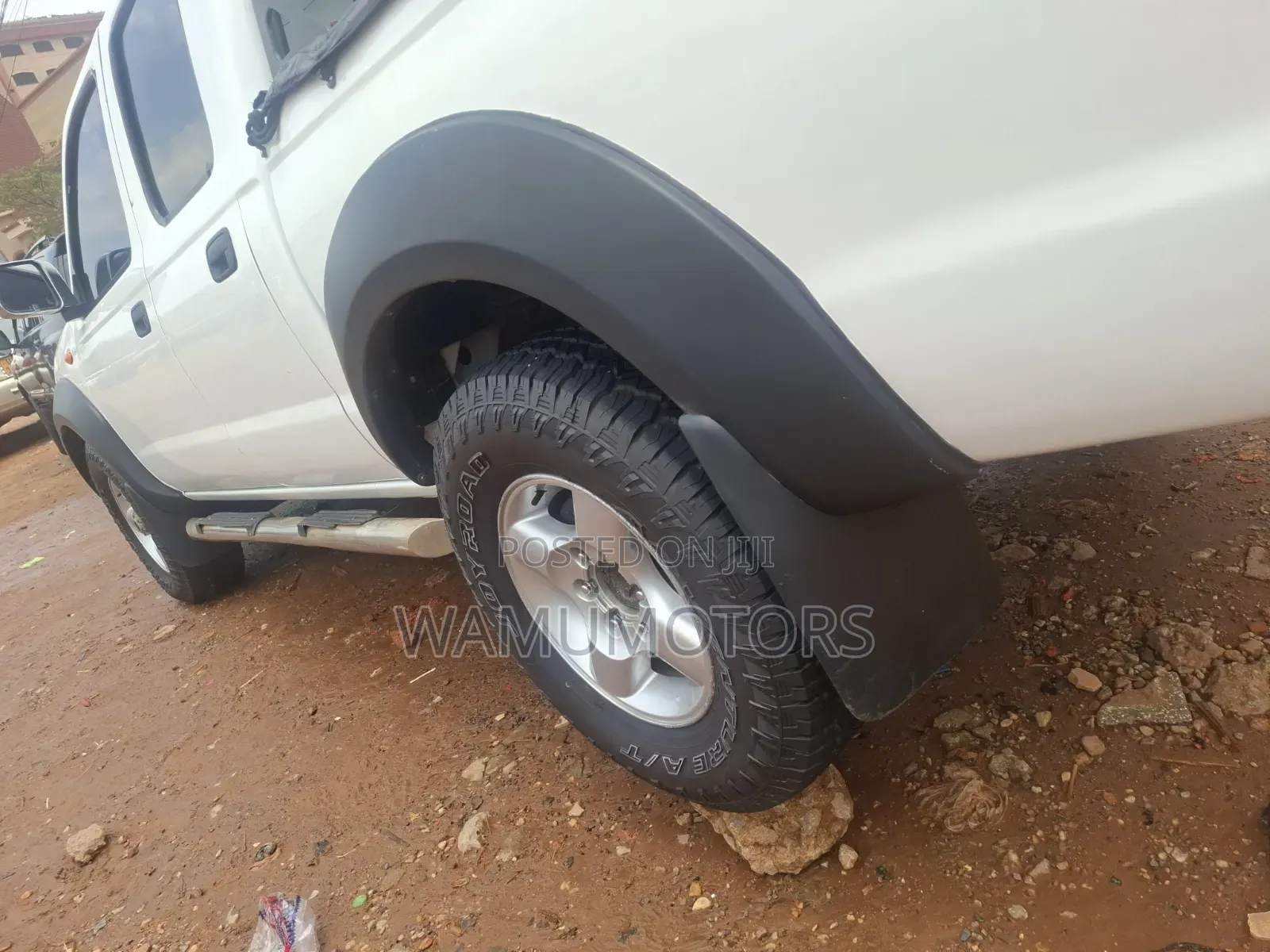 Nissan Hardbody 2011 White