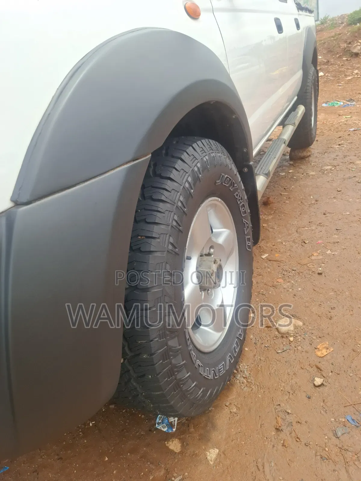 Nissan Hardbody 2011 White