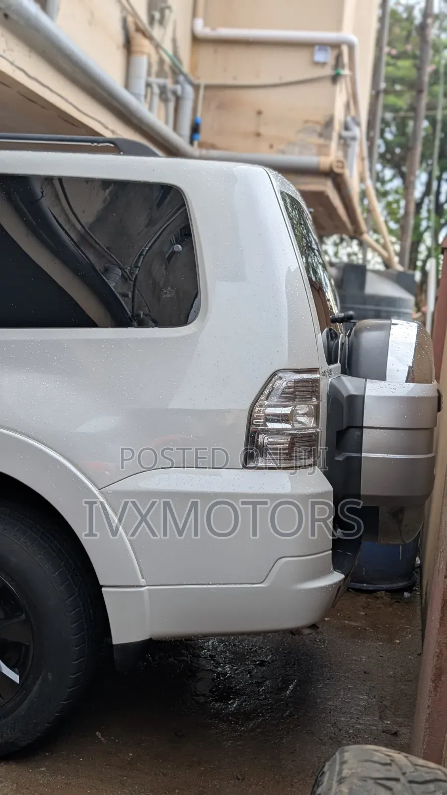 Mitsubishi Pajero 3.0 2011 Off white