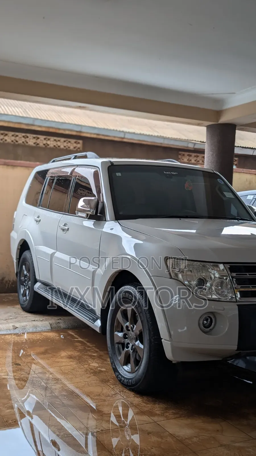 Mitsubishi Pajero 3.0 2011 Off white