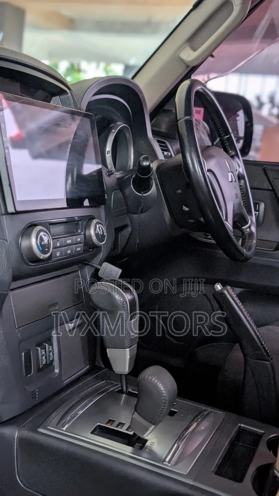 Mitsubishi Pajero 3.0 2011 Off white