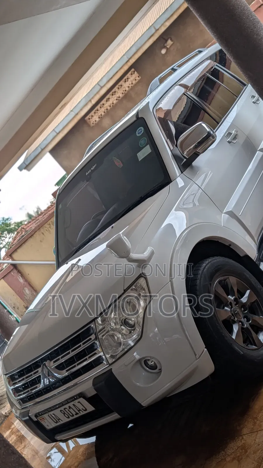Mitsubishi Pajero 3.0 2011 Off white
