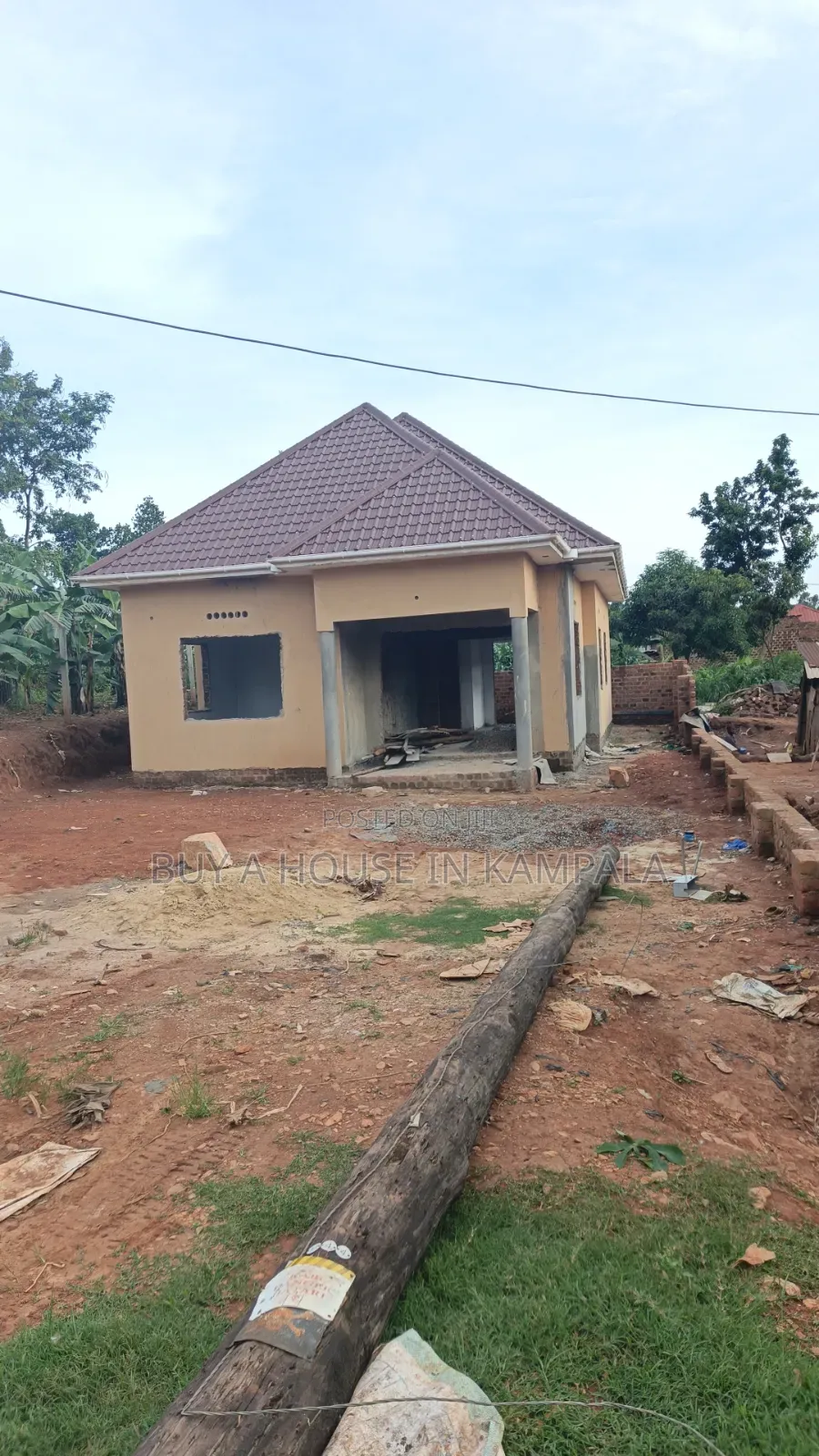 3bdrm Bungalow in Kira Kitukutwe for sale