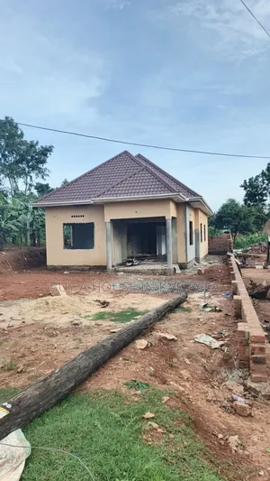 3bdrm Bungalow in Kira Kitukutwe for sale