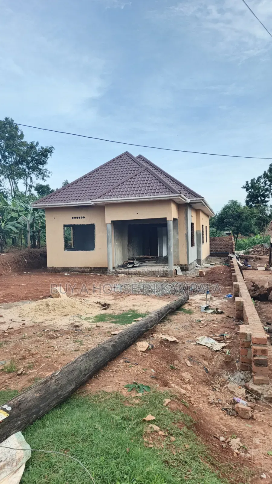 3bdrm Bungalow in Kira Kitukutwe for sale