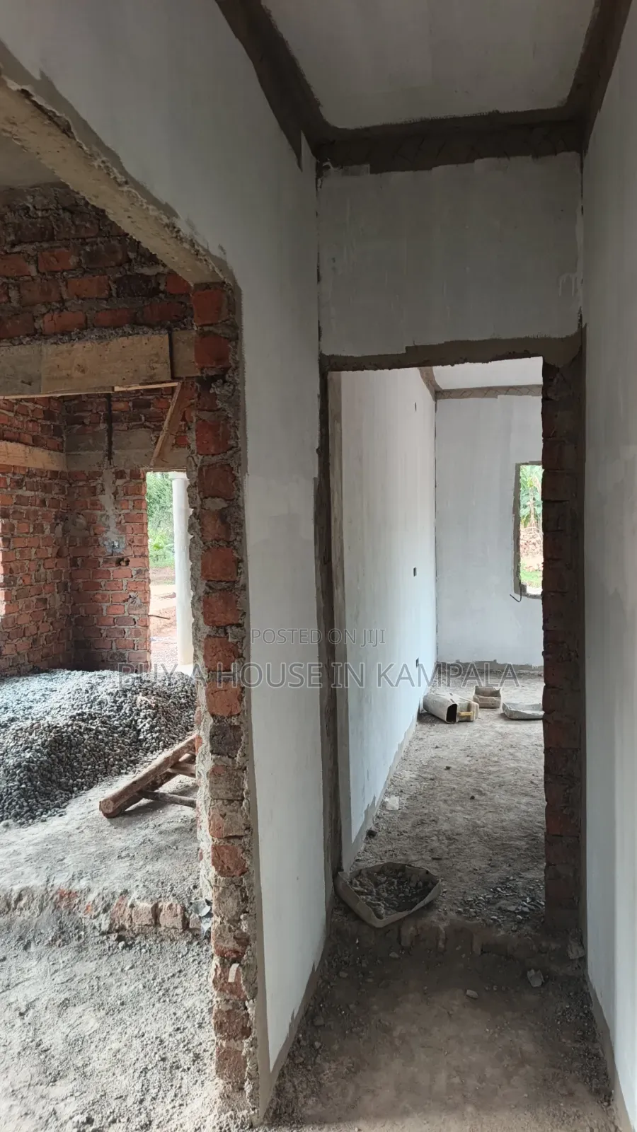 3bdrm Bungalow in Kira Kitukutwe for sale