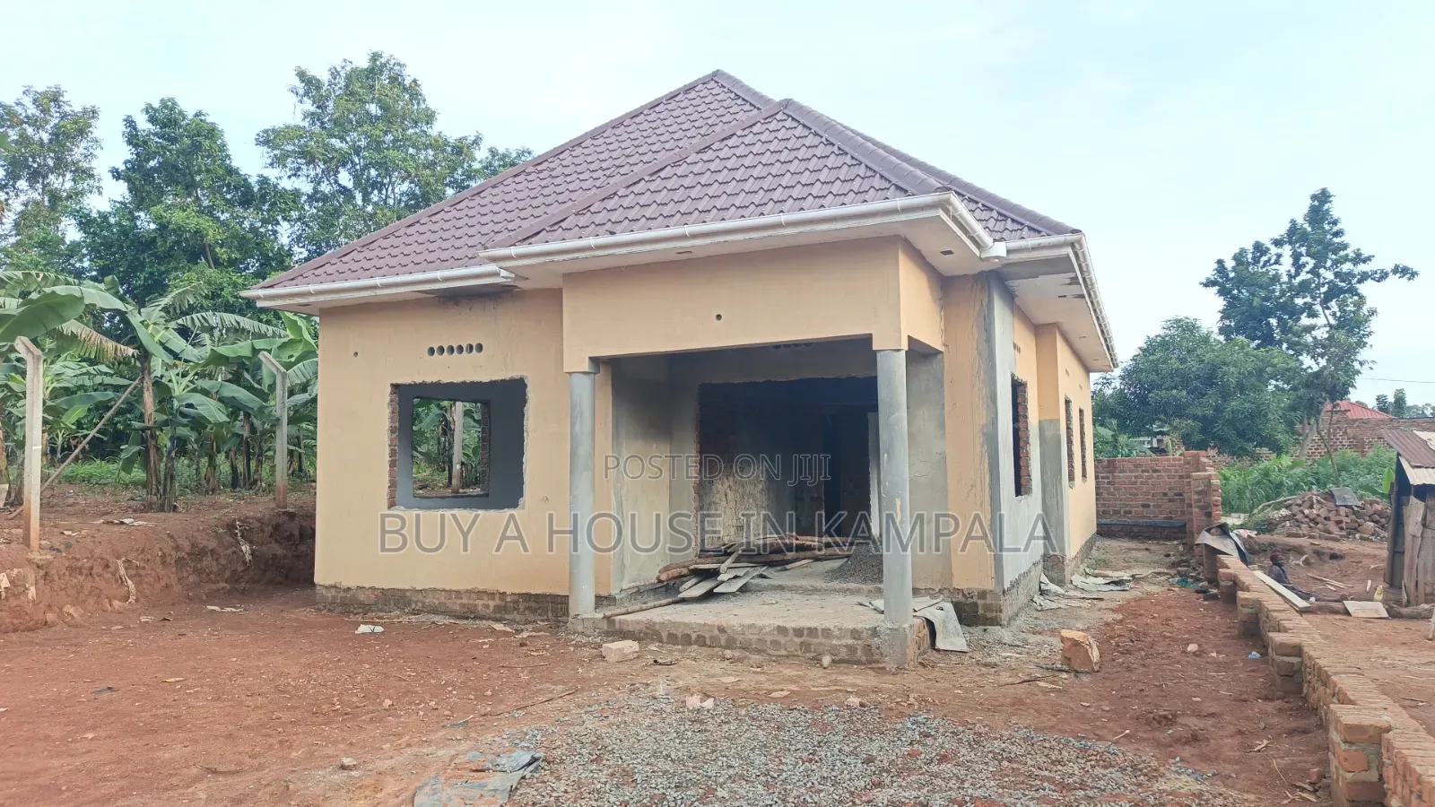 3bdrm Bungalow in Kira Kitukutwe for sale