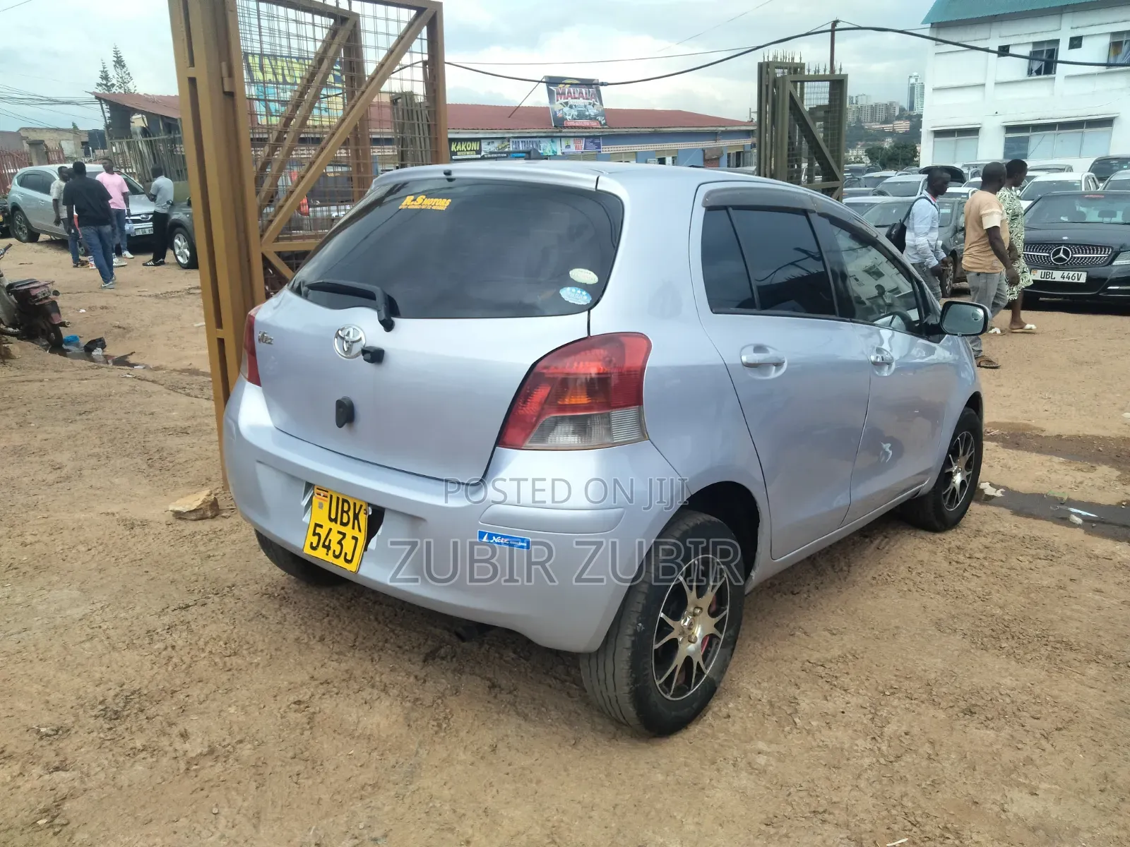 Toyota Vitz 2007 Silver