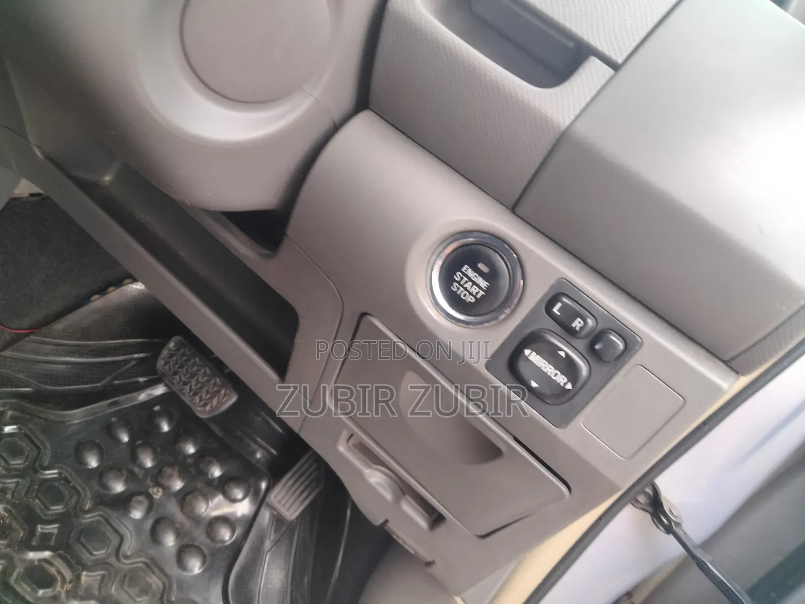 Toyota Vitz 2007 Silver