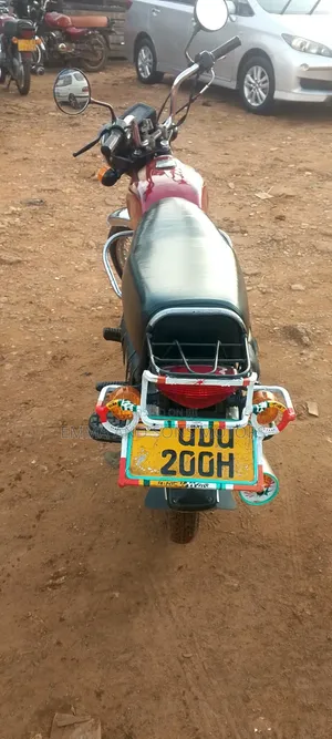 Bajaj Boxer 100 2019 Red