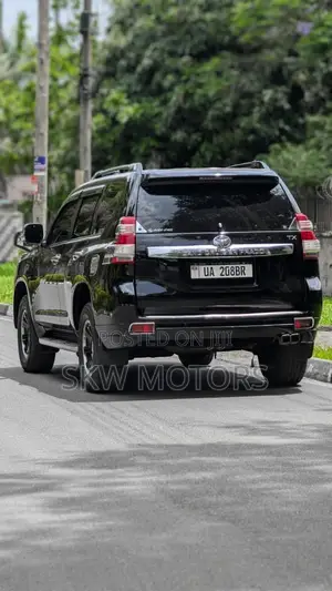 Toyota Land Cruiser Prado 2016 Black