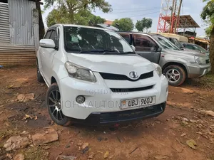 Toyota IST 2008 White