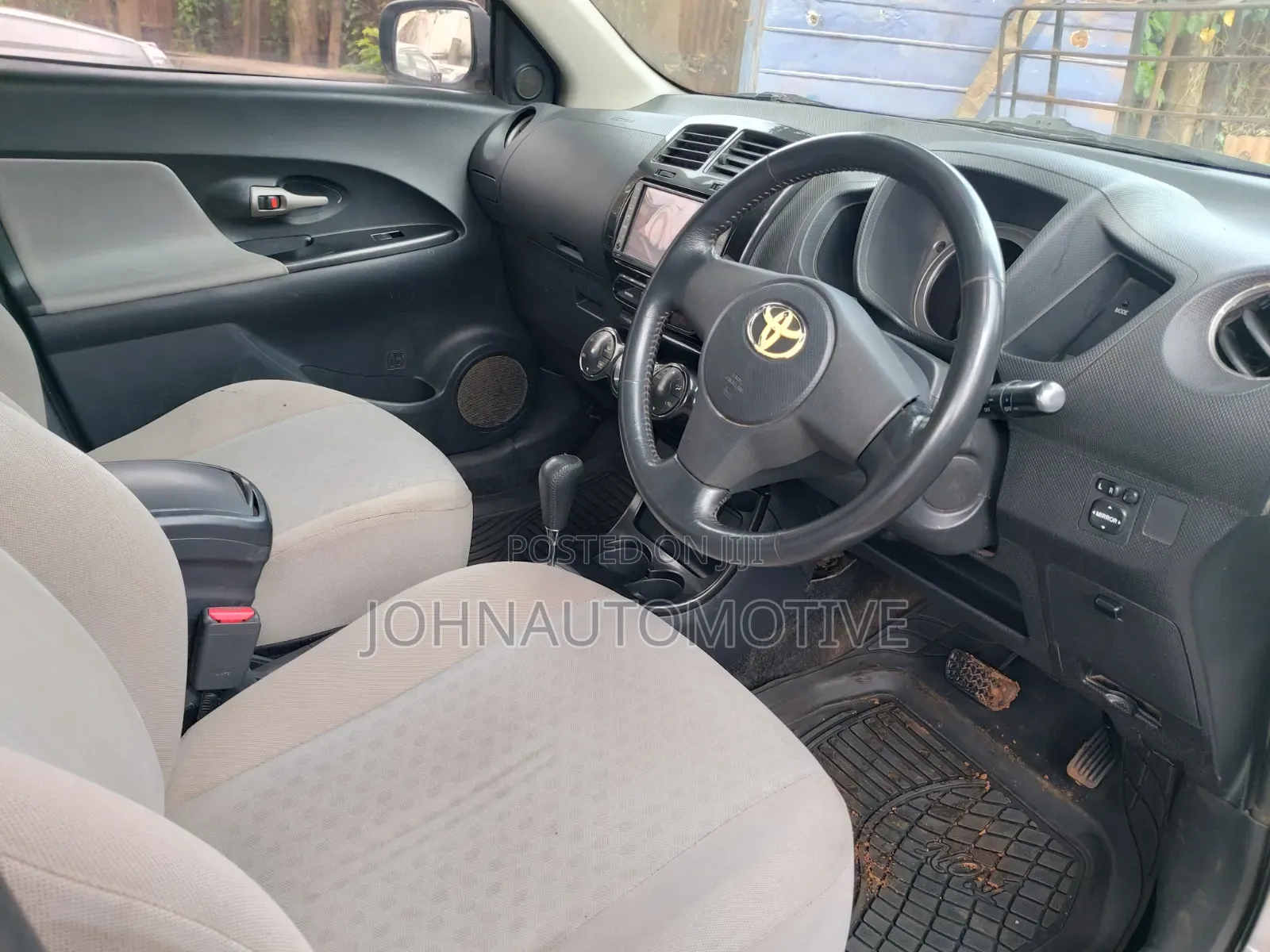 Toyota IST 2008 White