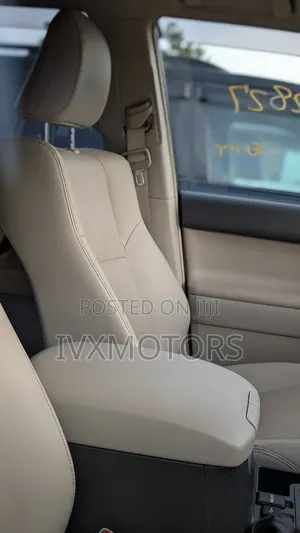 Toyota Land Cruiser Prado 2.8 2022 White