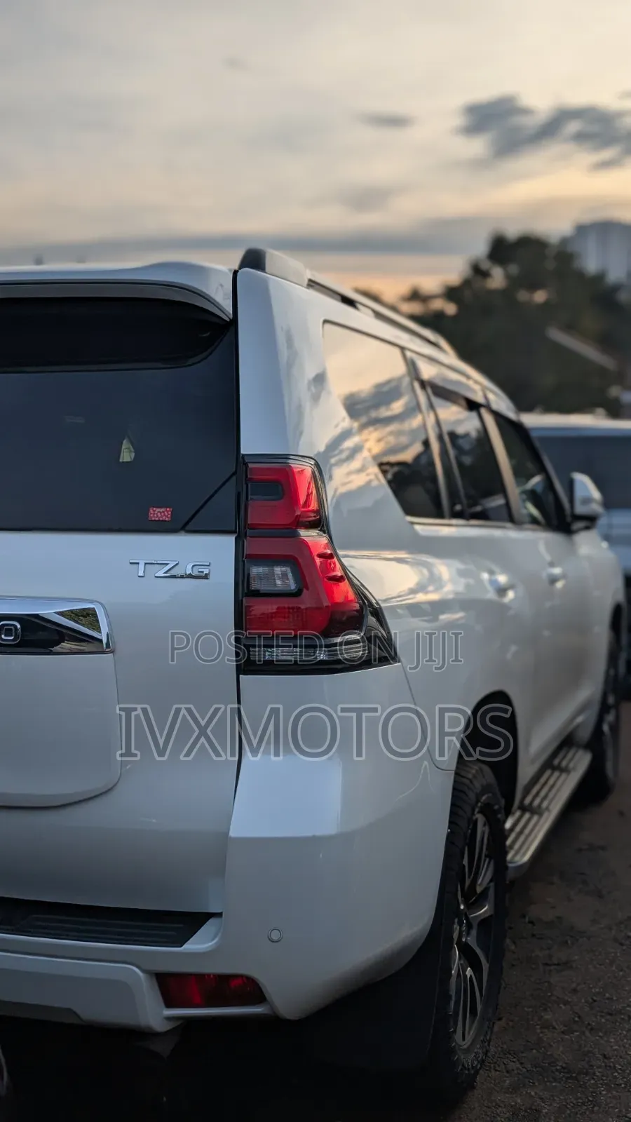 Toyota Land Cruiser Prado 2.8 2022 White