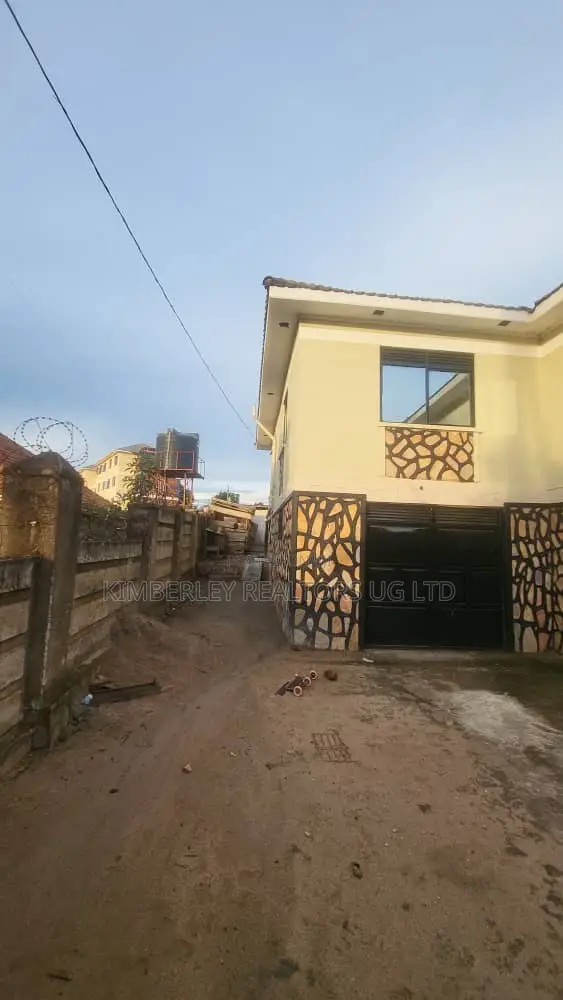 3bdrm House in Division A for sale