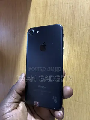 Apple iPhone 7 32 GB Black