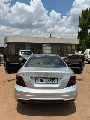 Mercedes-Benz C200 2012 Silver