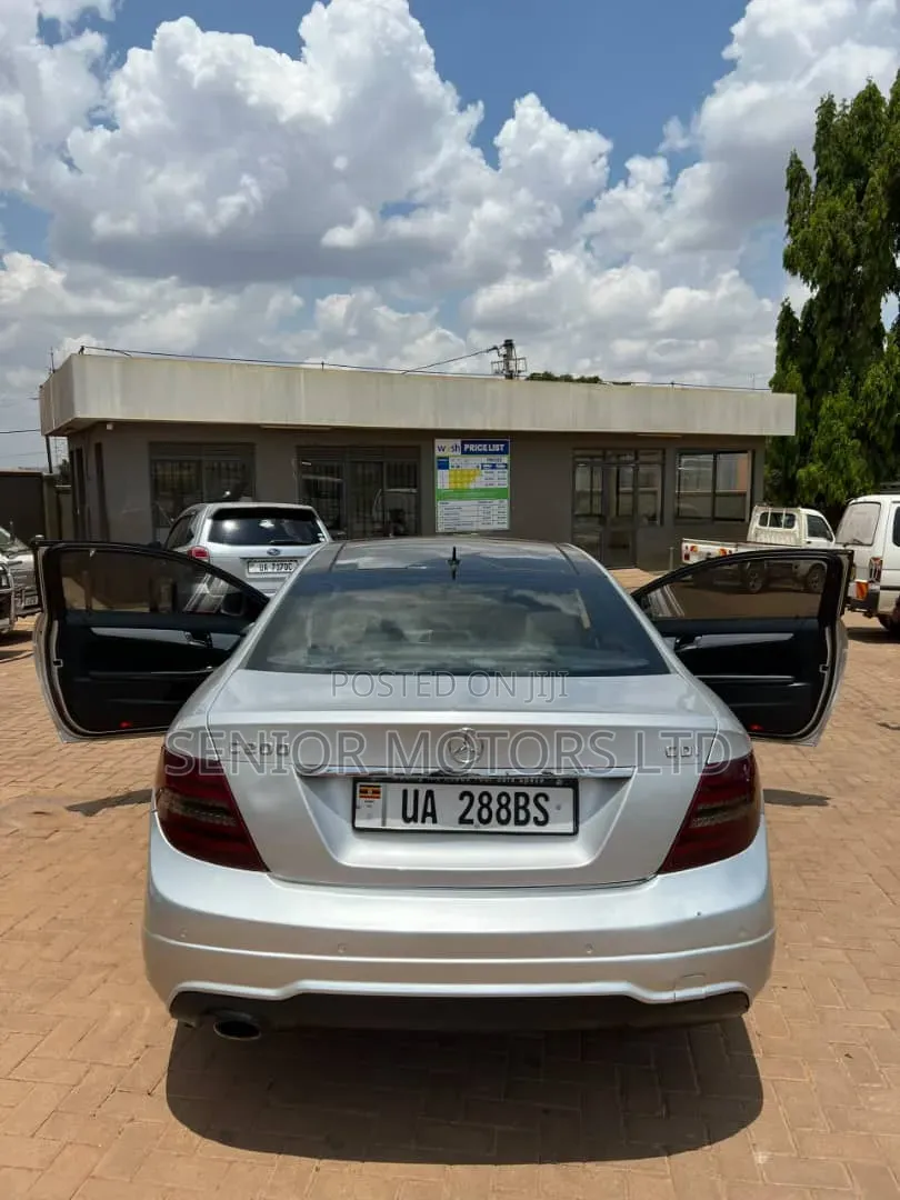 Mercedes-Benz C200 2012 Silver