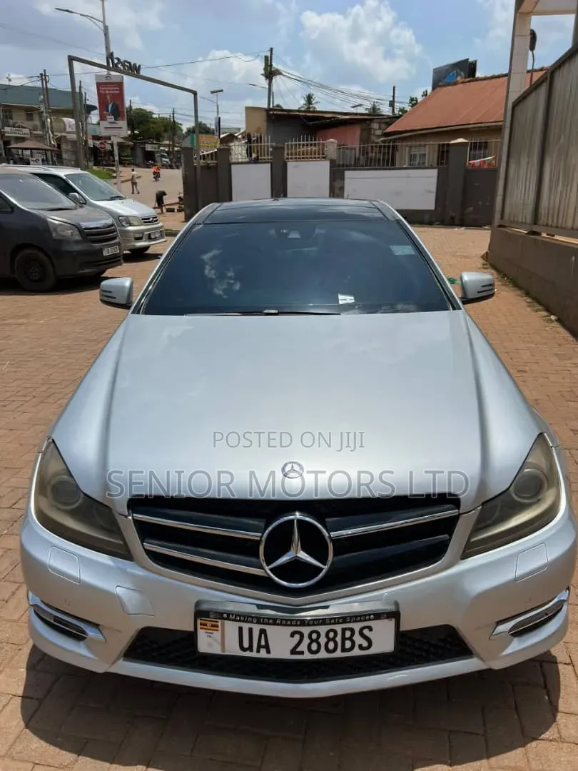 Mercedes-Benz C200 2012 Silver