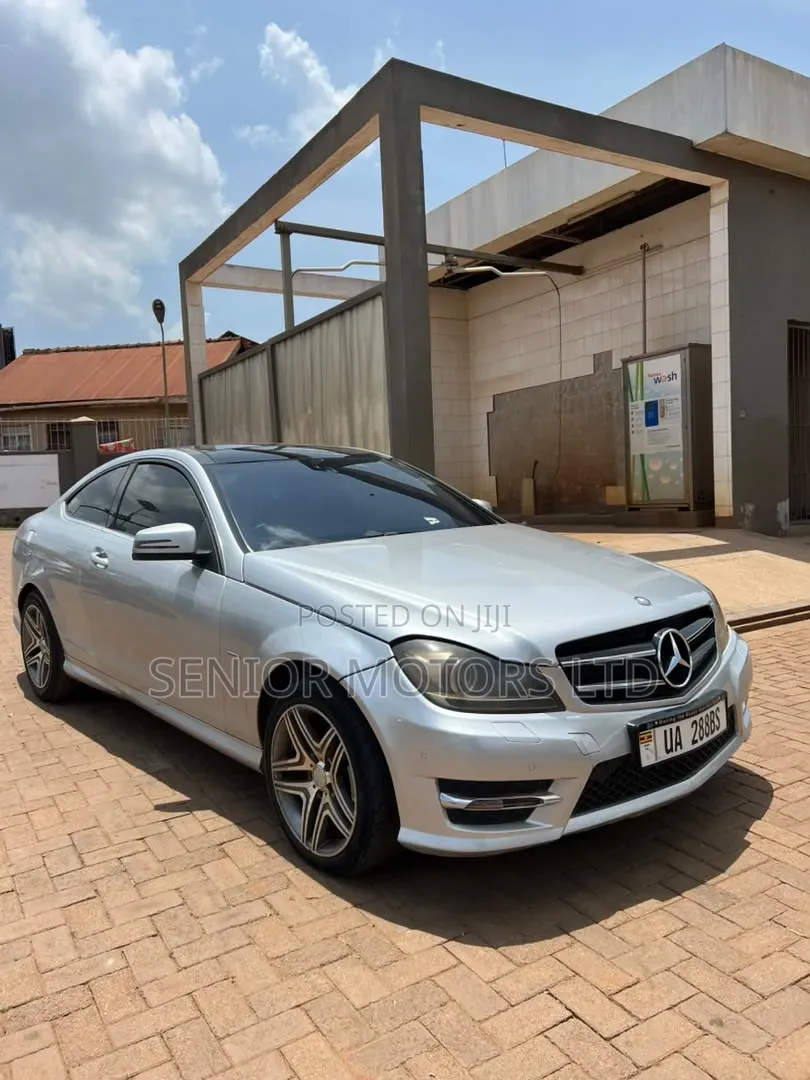 Mercedes-Benz C200 2012 Silver