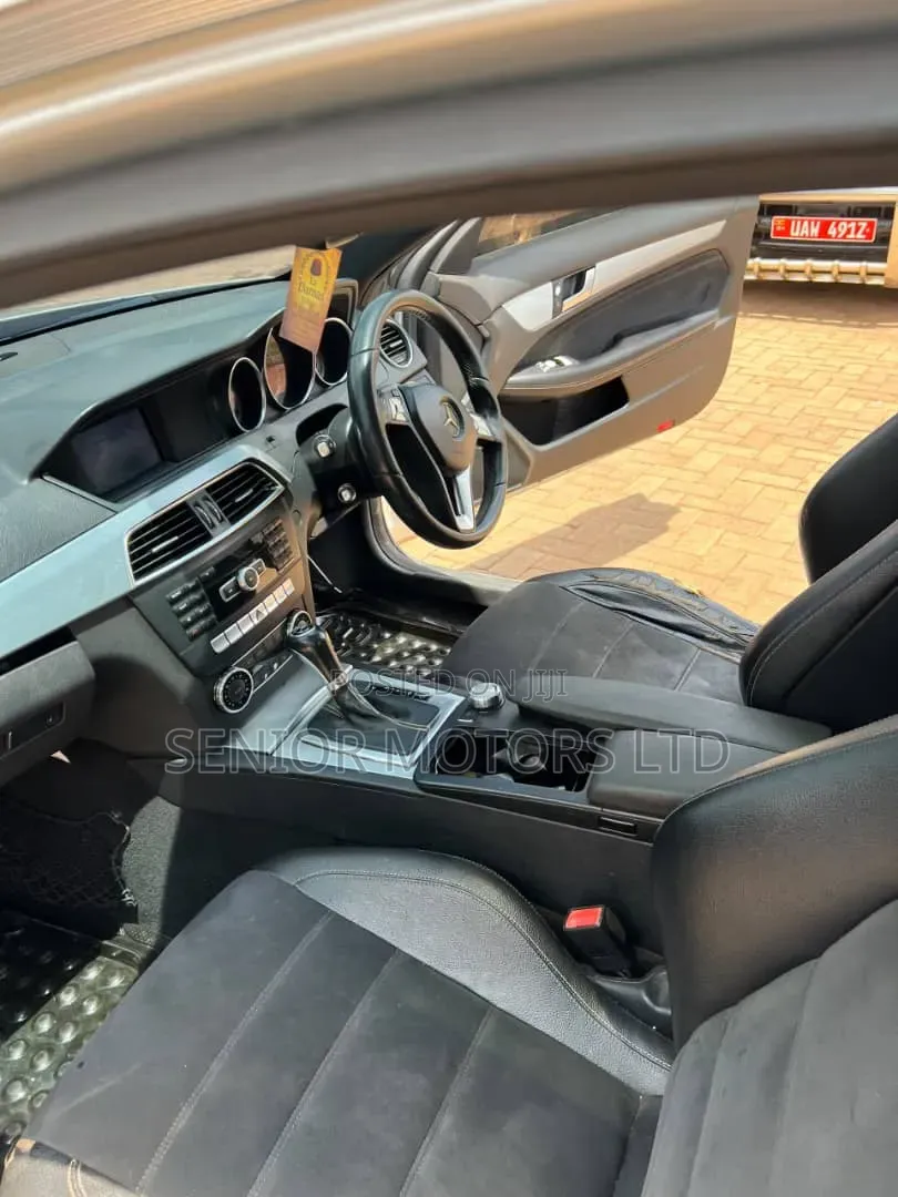 Mercedes-Benz C200 2012 Silver
