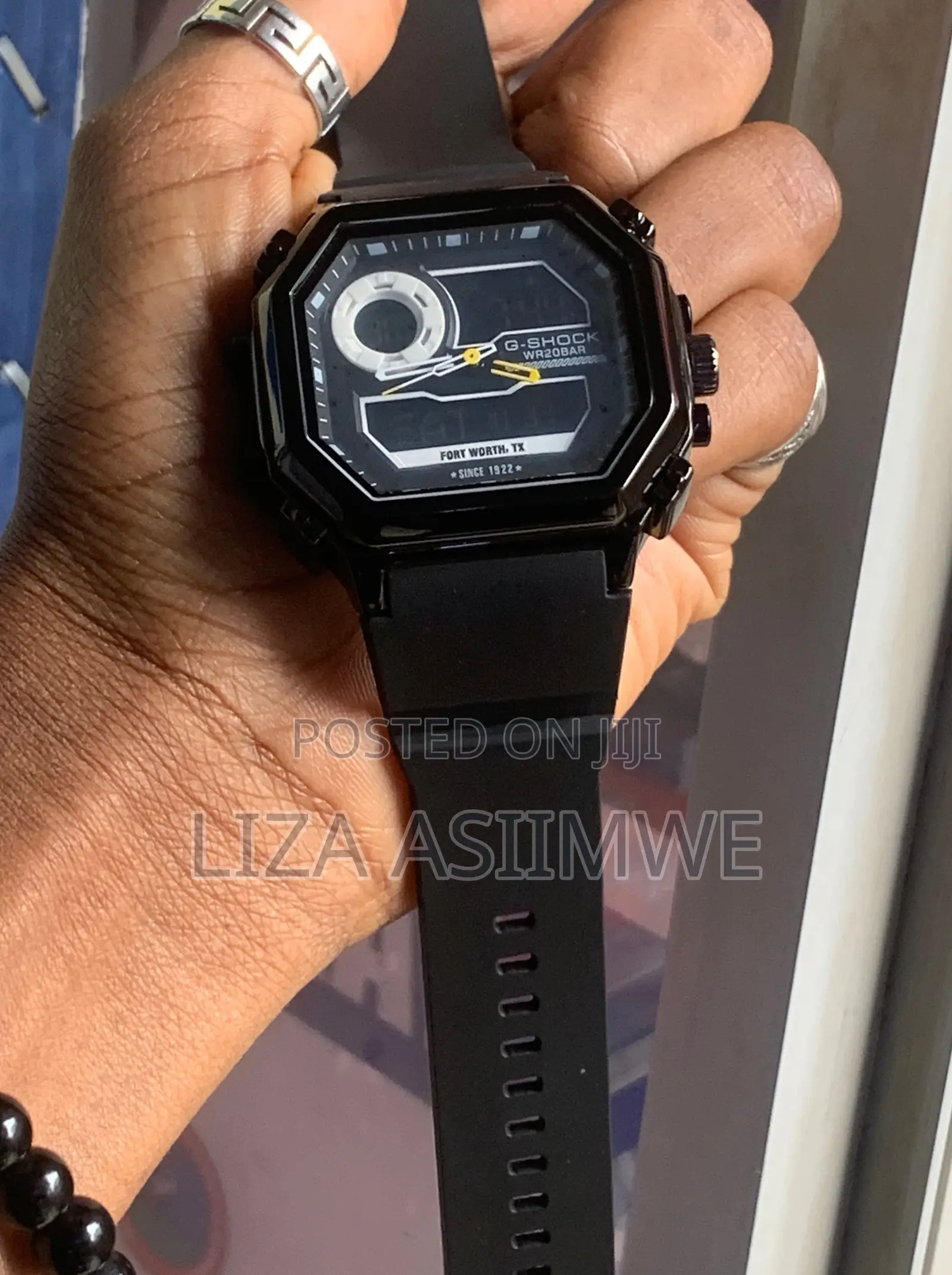 G-Shock Analog-Digital Sports Watch With a Black Rubber Strap