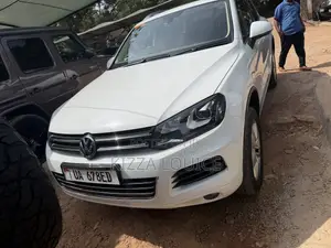 Volkswagen Touareg 2017 White