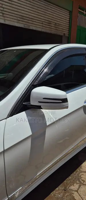 Mercedes-Benz E300 2011 White