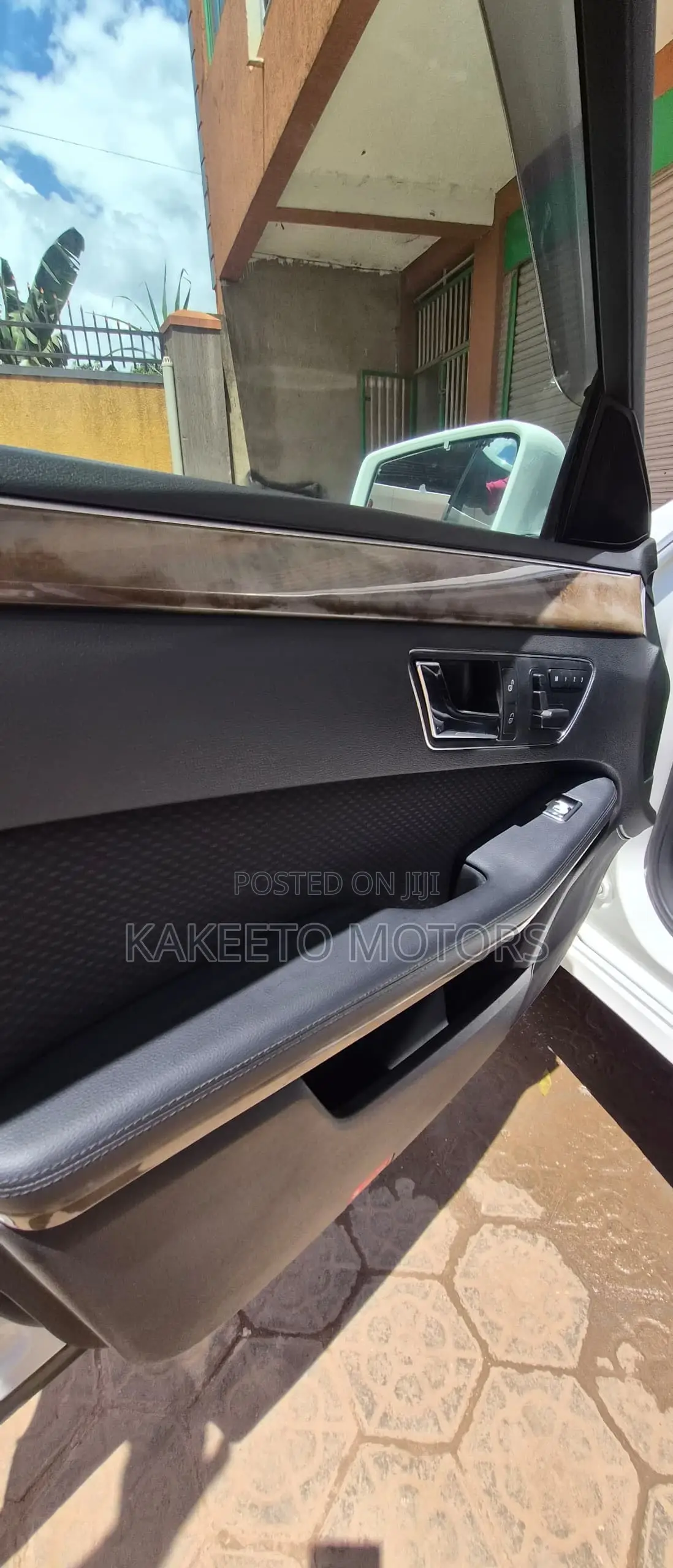 Mercedes-Benz E300 2011 White