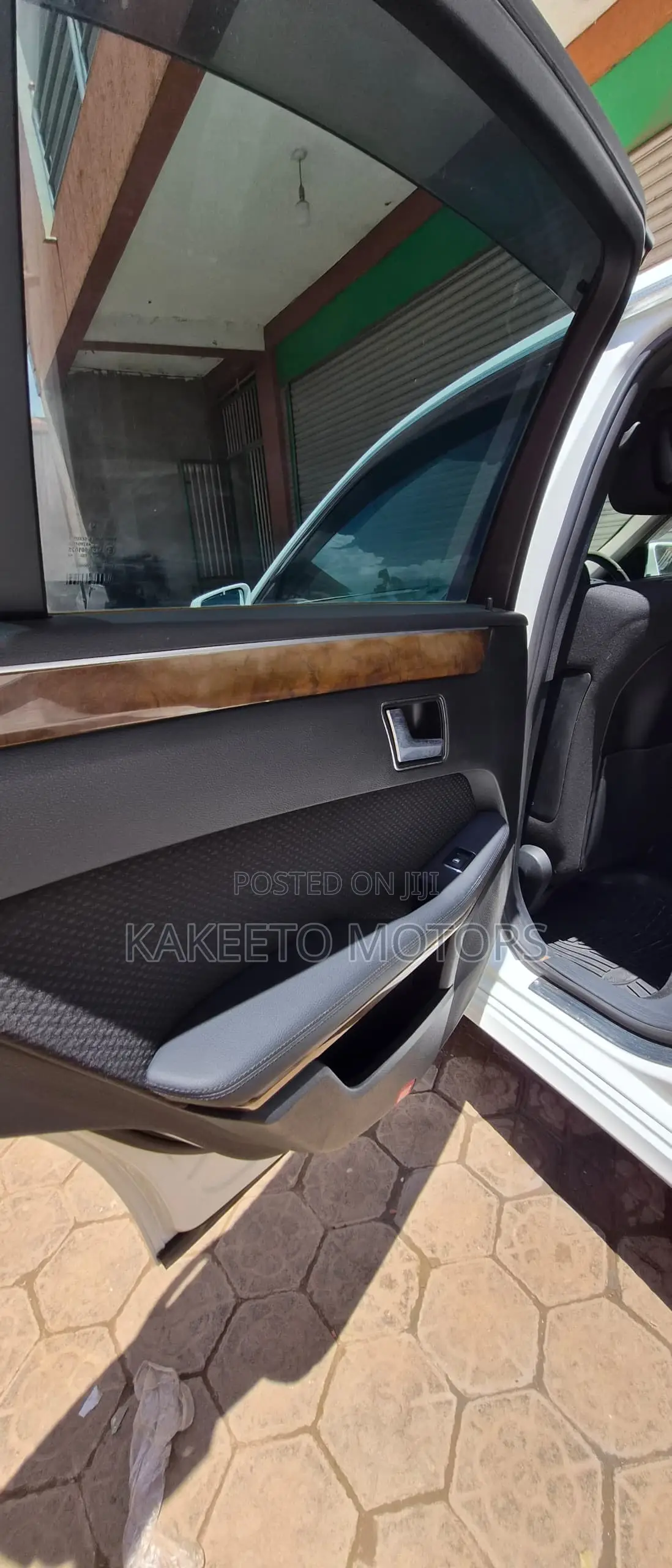 Mercedes-Benz E300 2011 White