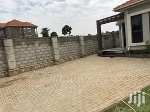 Cutest House in Kira for Sell