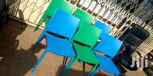 Plastic Restourant Chairs
