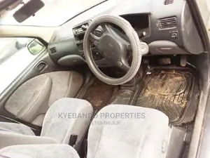 Toyota Raum 1997 Silver