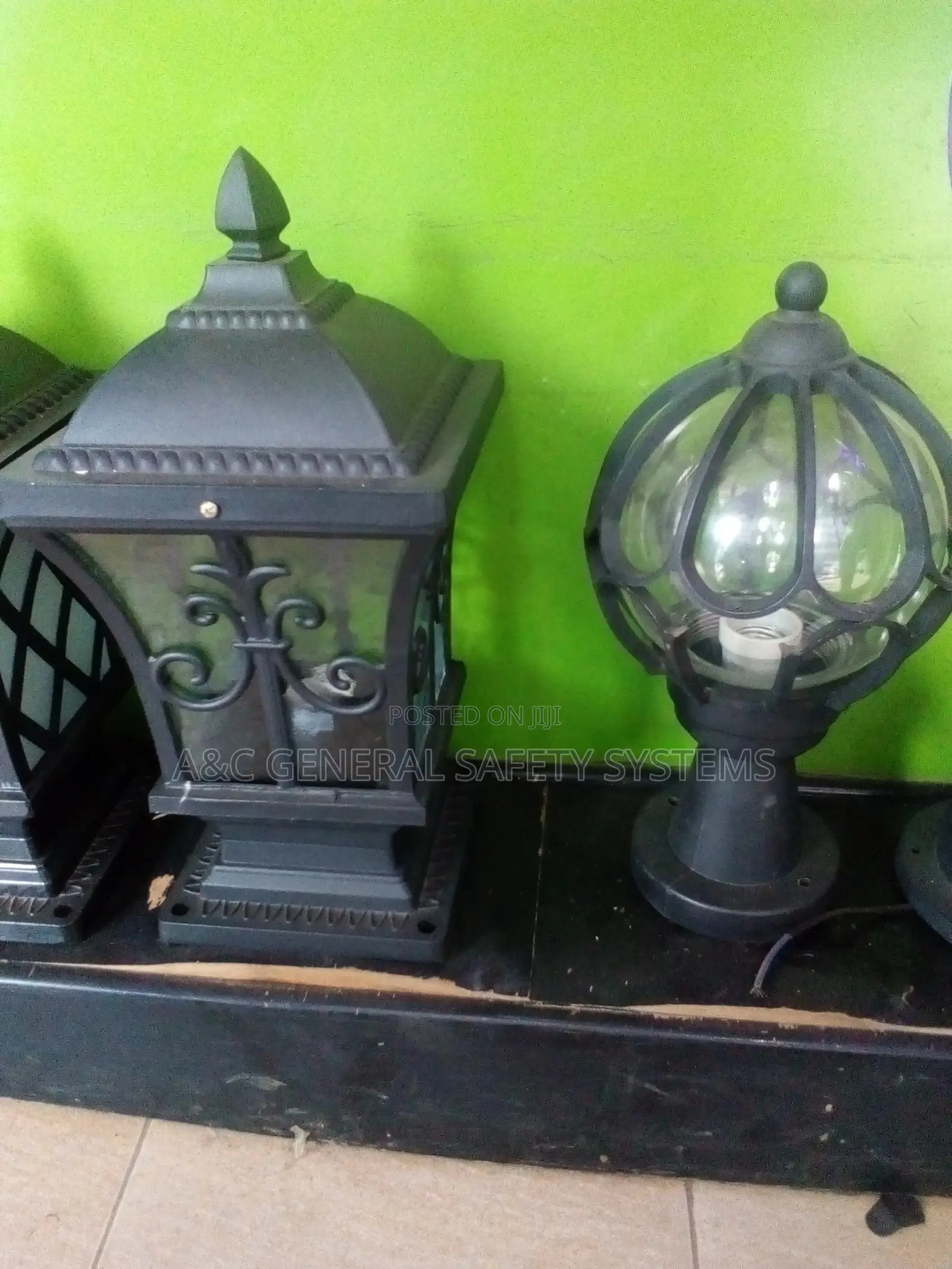 Outdoor Perimeter Wall Lights