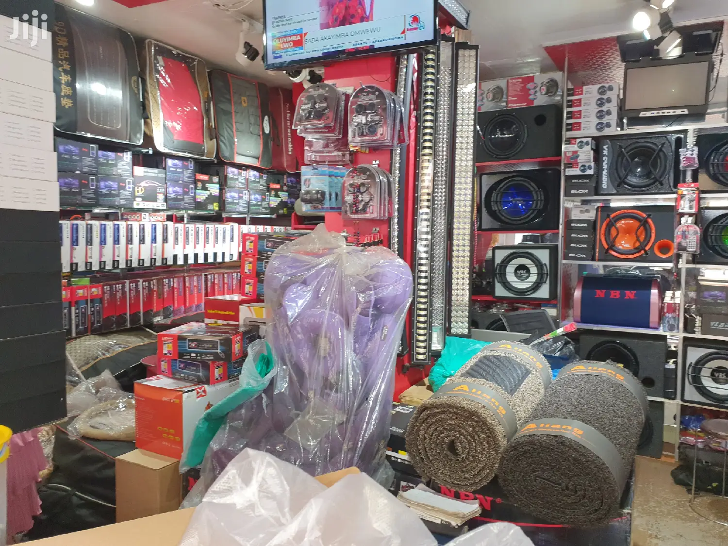 Car Music System and Accessories for Luxury