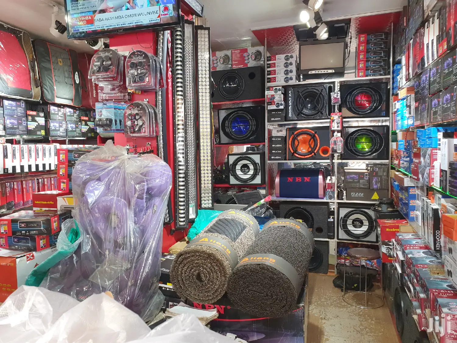 Car Music System and Accessories for Luxury