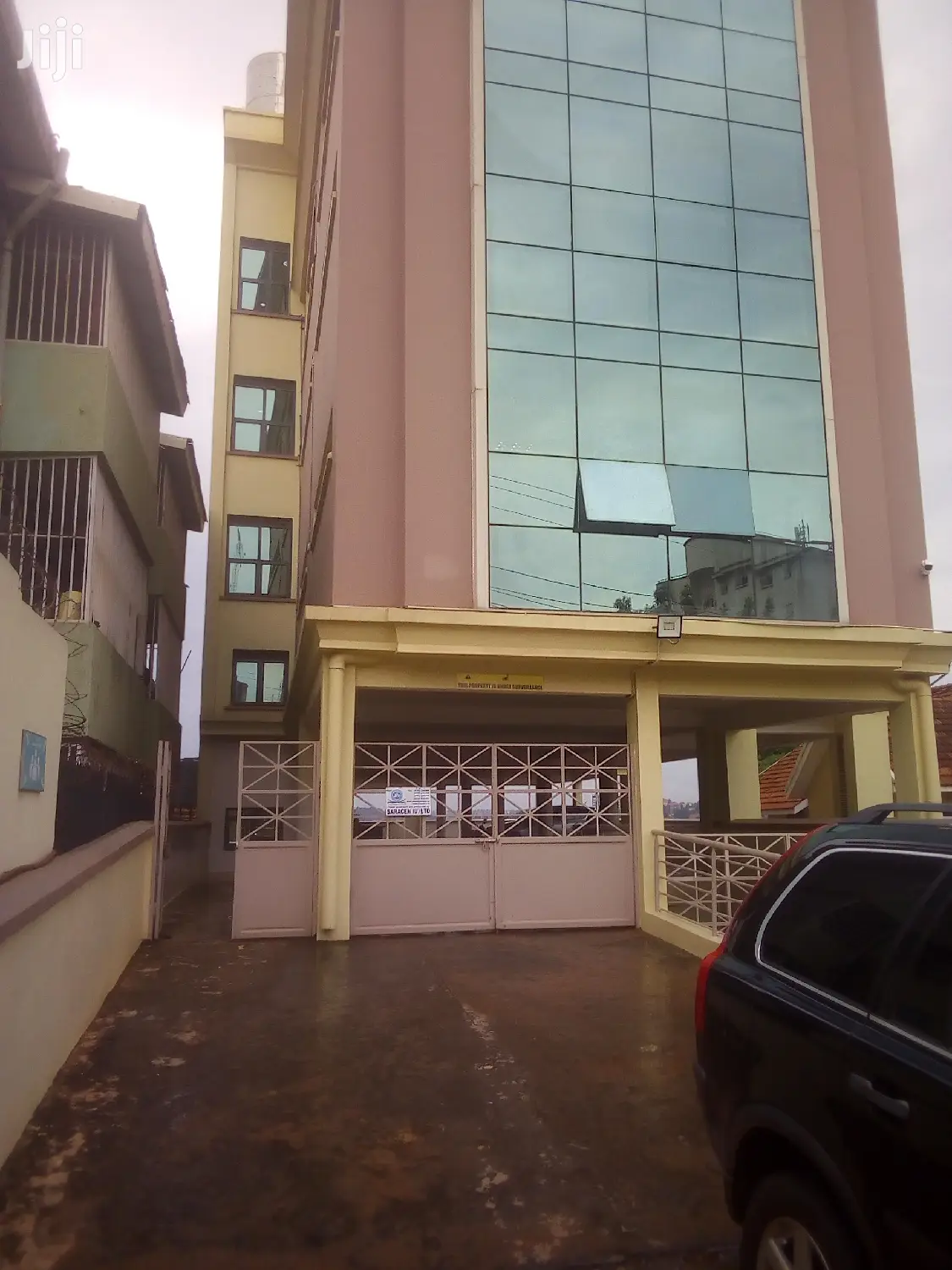 Standalone Office Space
