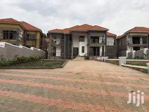 KIWATULE Posh Castle on Sell