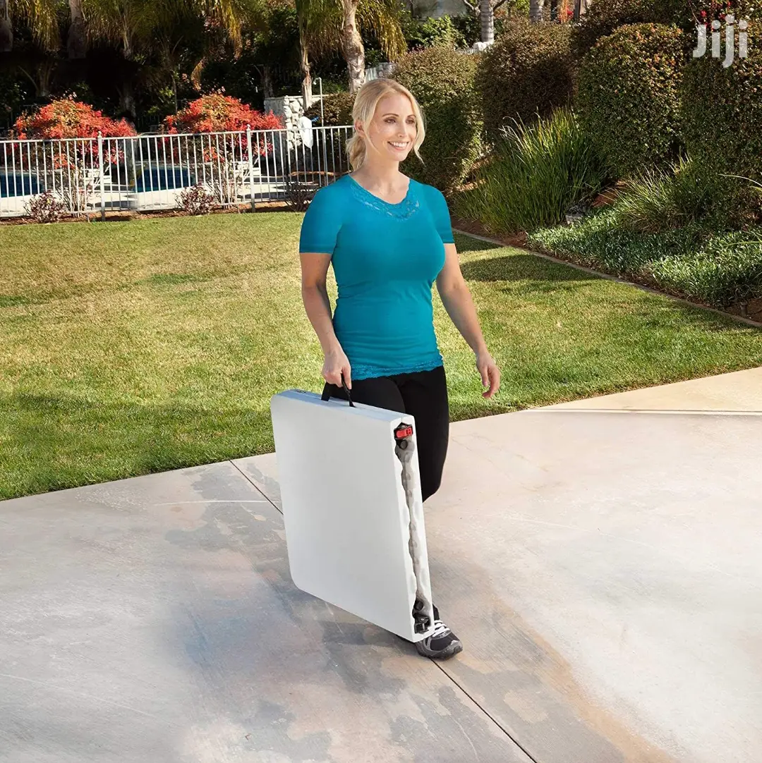 USA LIFETIME 4ft Adjustable Fold-in-half Folding Table 1.21M