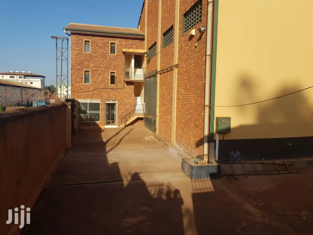 WAREHOUSE Space in Ntinda for Rent