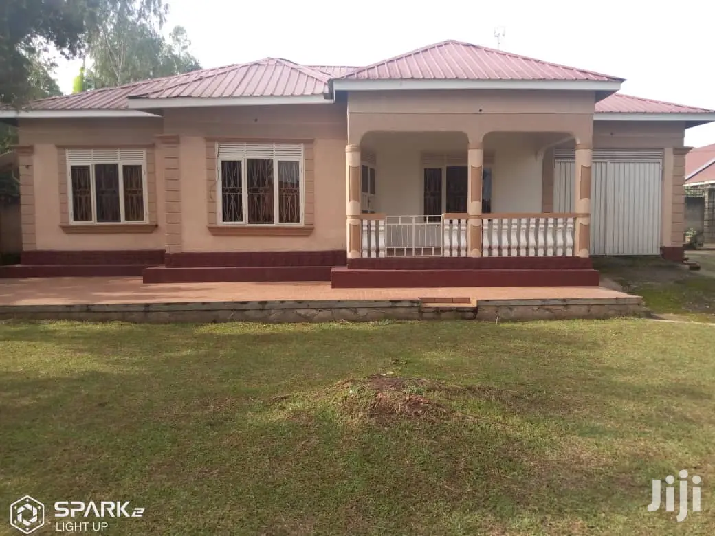 3 Bedroom Self Contained House In Bweyogerere For Sale