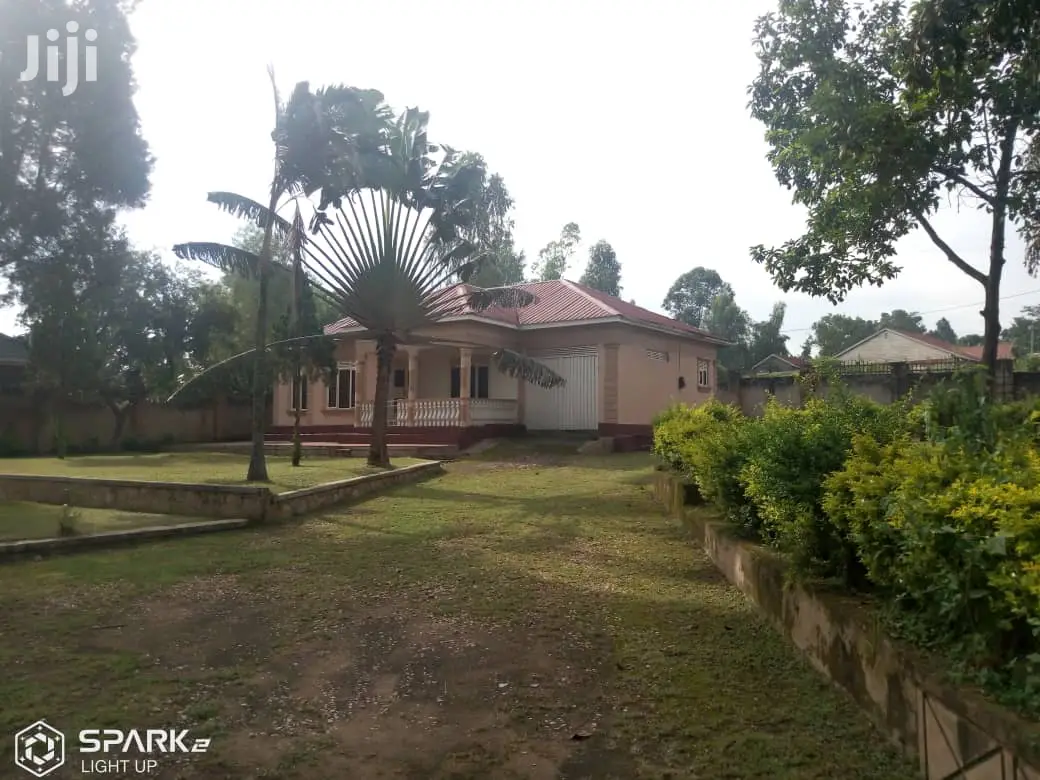 3 Bedroom Self Contained House In Bweyogerere For Sale