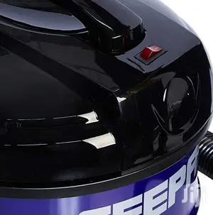 Geepas Vacuum Cleaner 25L 2300W