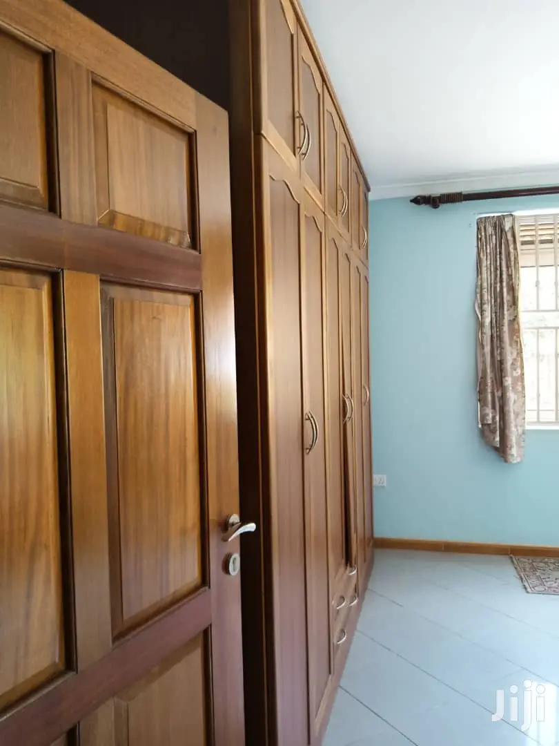 5 Bedroom House For Rent